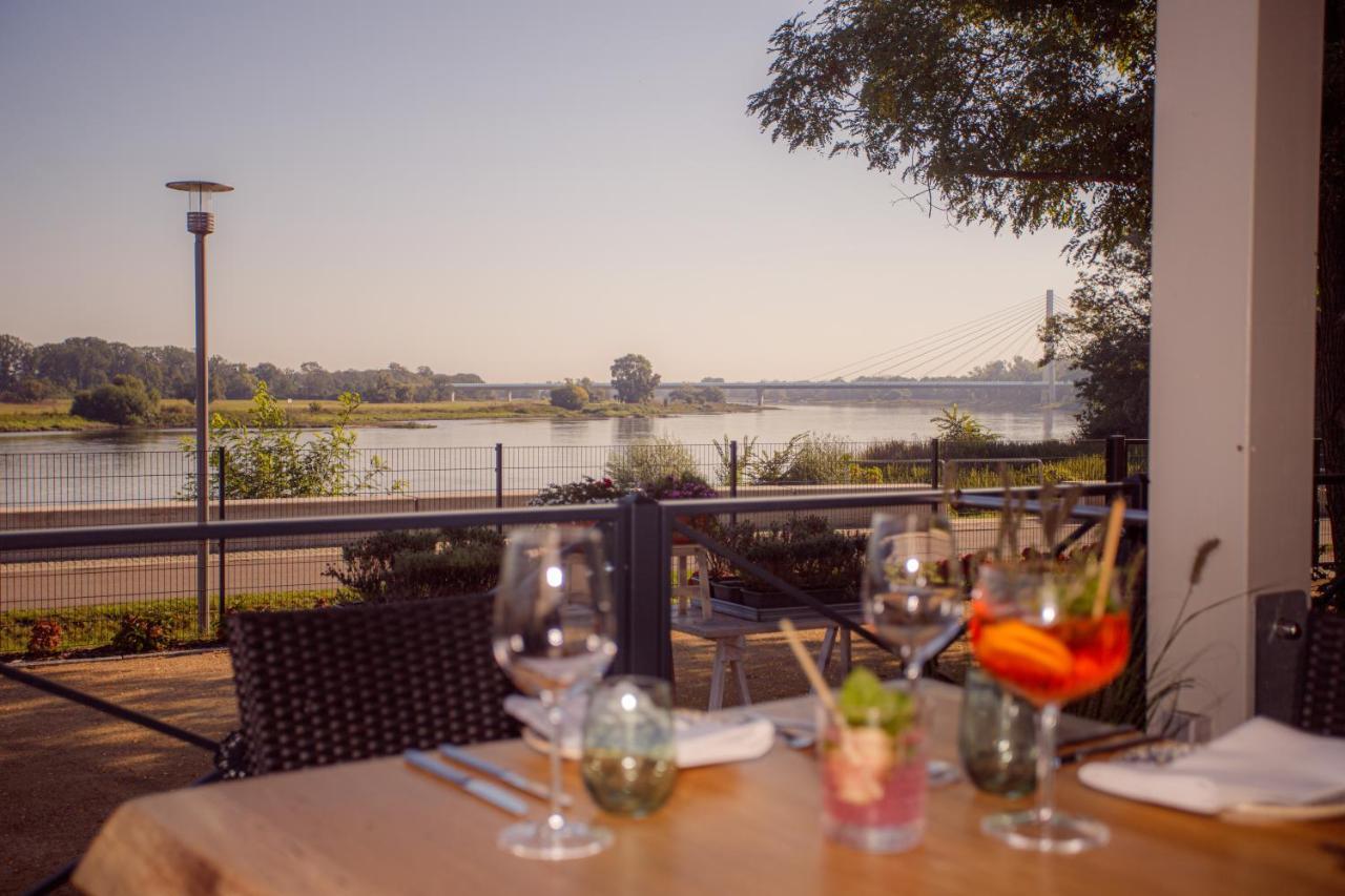 Отель Weltrad Am Fluss Restaurant & Quartier Шёнебек Экстерьер фото
